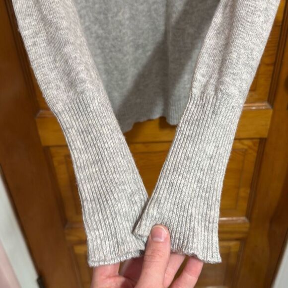 United Colors of Benneton Cream Grey Sweater Women’s Small - Picture 4 of 6